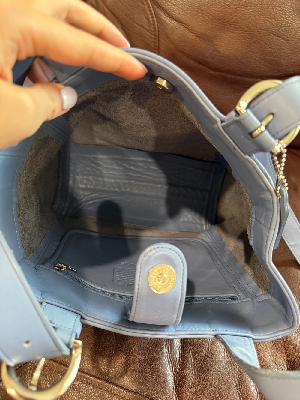 Coach Light Blue Leather Shoulder Bag- Authenticated rare blue color - Picture 7 of 10